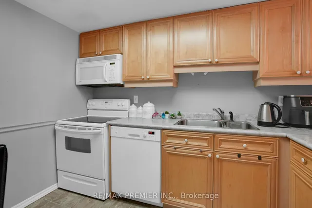 Additional image 3 of 8 Lisa St Unit 505