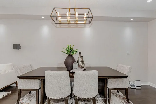 Additional image 8 of 128 Finegan Circ