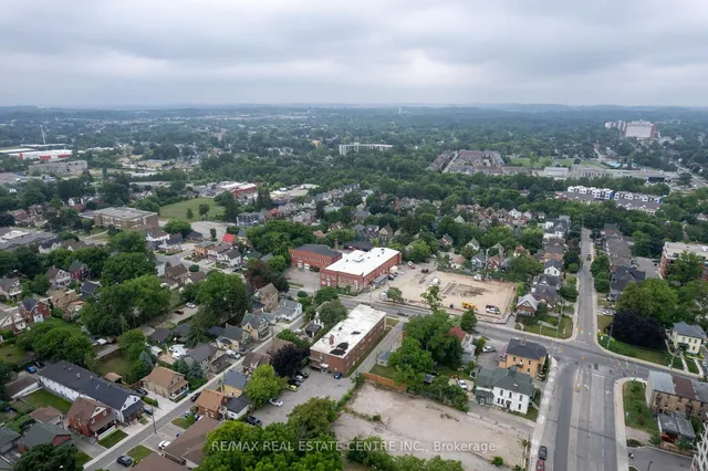 Additional image 42 of 112 Benton St Unit 211