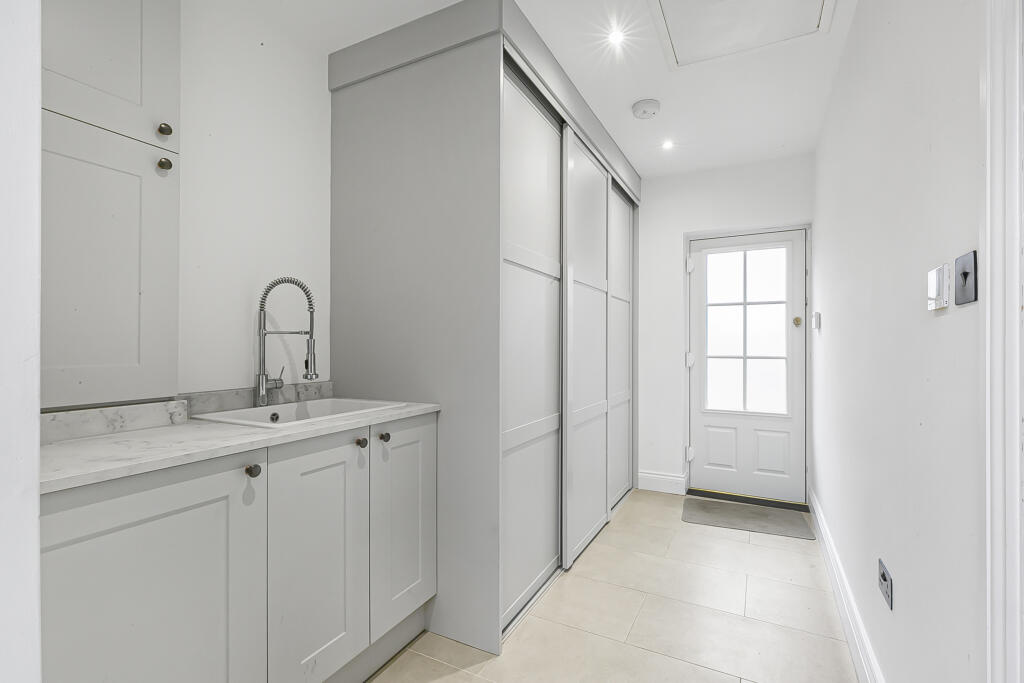 Additional image 9 of The Valley Green, Welwyn Garden City, Hertfordshire, AL8