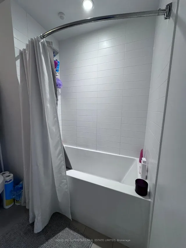 Additional image 25 of 181 Dundas St Unit 611