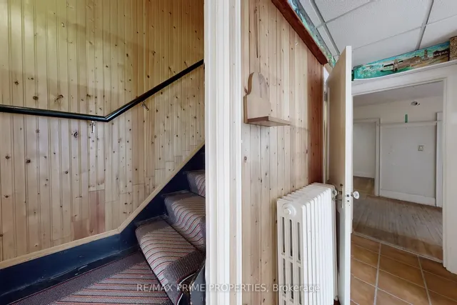 Additional image 18 of 1398 Pape Ave