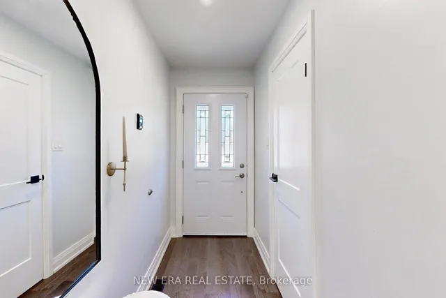 房产图片 21 - 1951 Rathburn Rd 单元 5