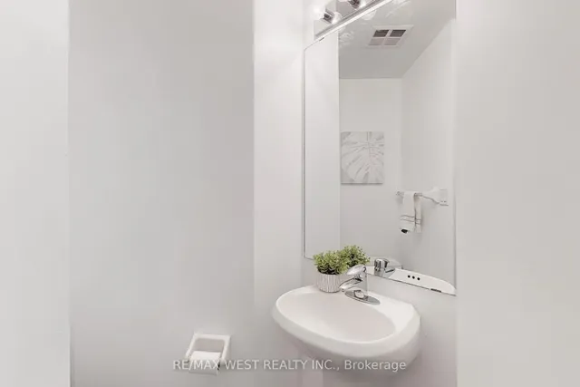 Additional image 16 of 80 Absolute Ave Unit 206