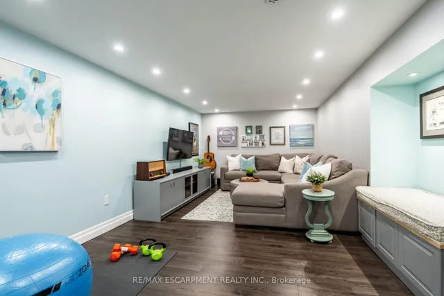 Additional image 31 of 5195 Cedarbook Cres