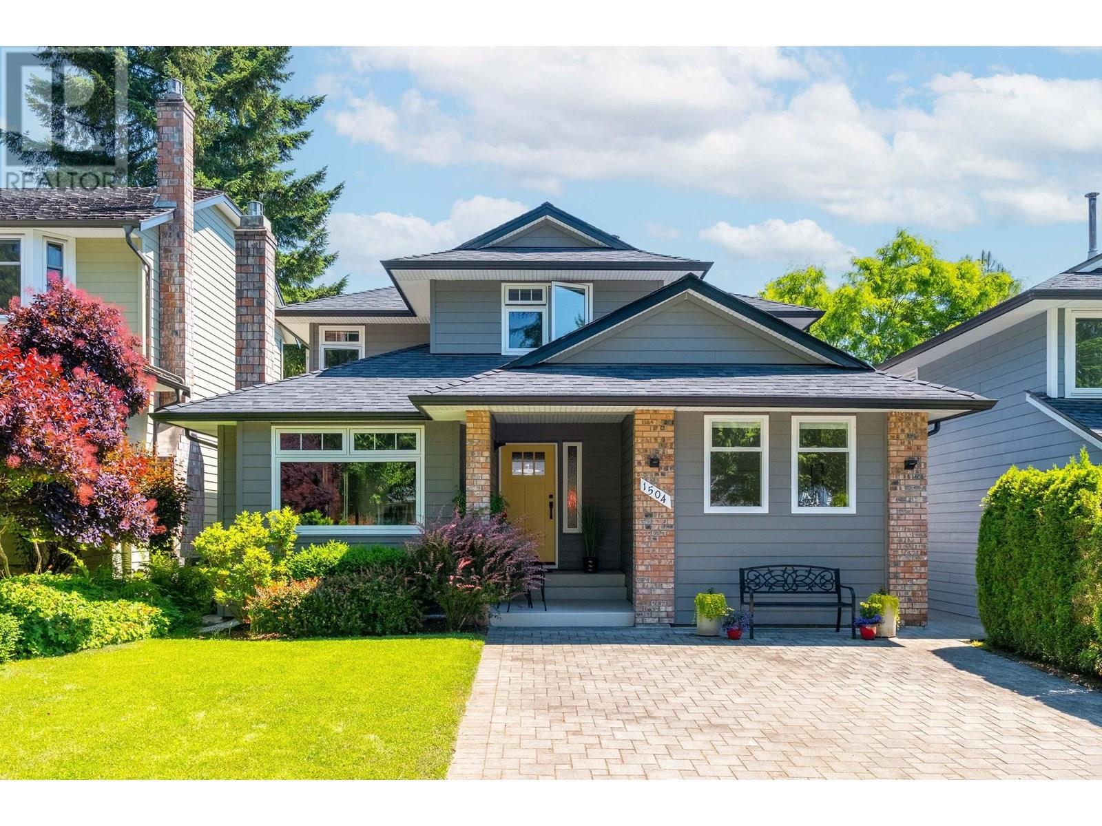 1504 JUBILEE COURT|North Vancouver, British Columbia V7G2B9