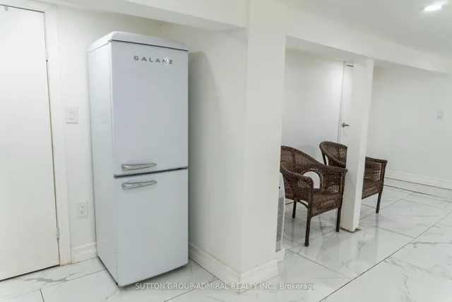 Additional image 8 of 14 Spears St