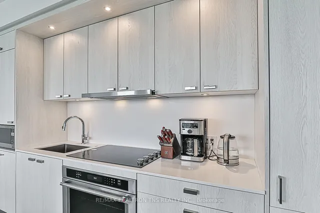 Additional image 18 of 480 Front st west St Unit 1504