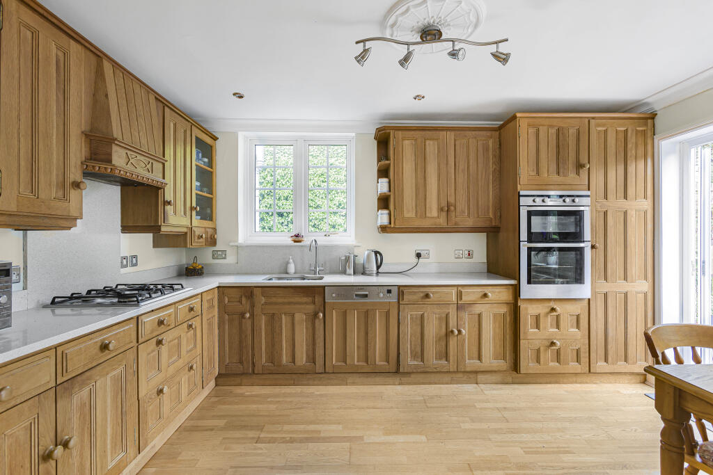 Additional image 4 of High Oaks Road, Welwyn Garden City, AL8