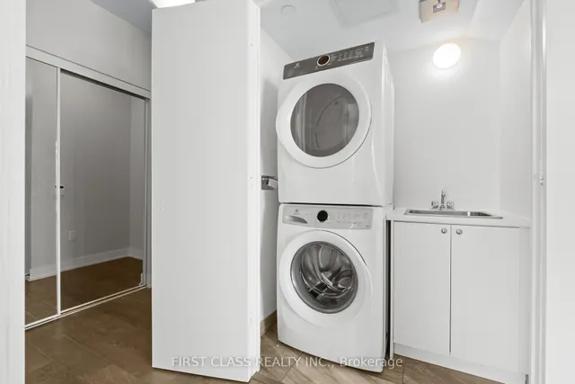 Additional image 17 of 60 George Butchart Dr Unit 107