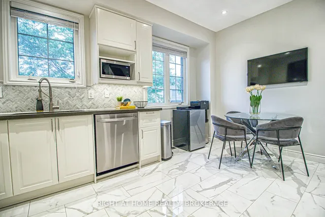 房产图片 8 - 1358 Granrock Cres