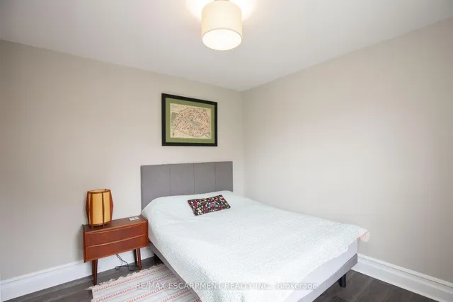 Additional image 22 of 167 NAPIER St