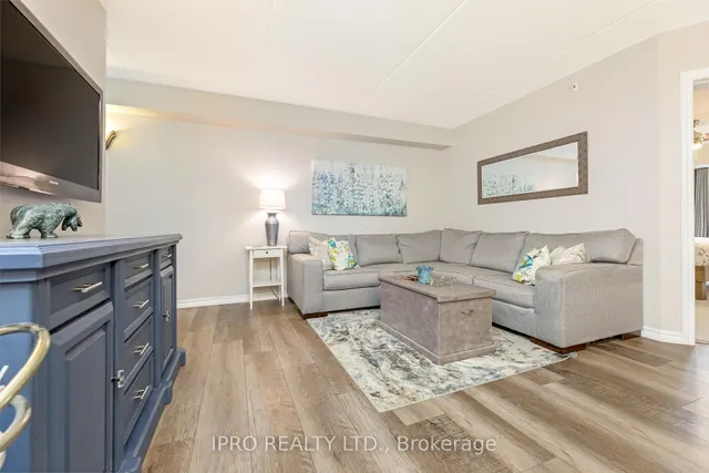 房产图片 9 - 1350 Main St 单元 110