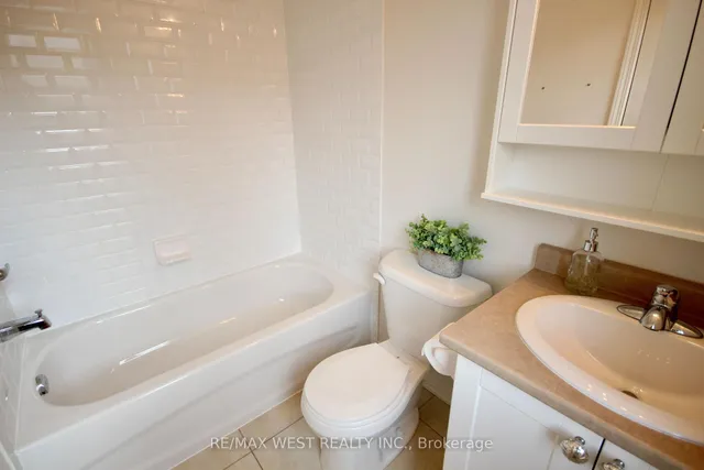 Additional image 31 of 57 Utopia Way