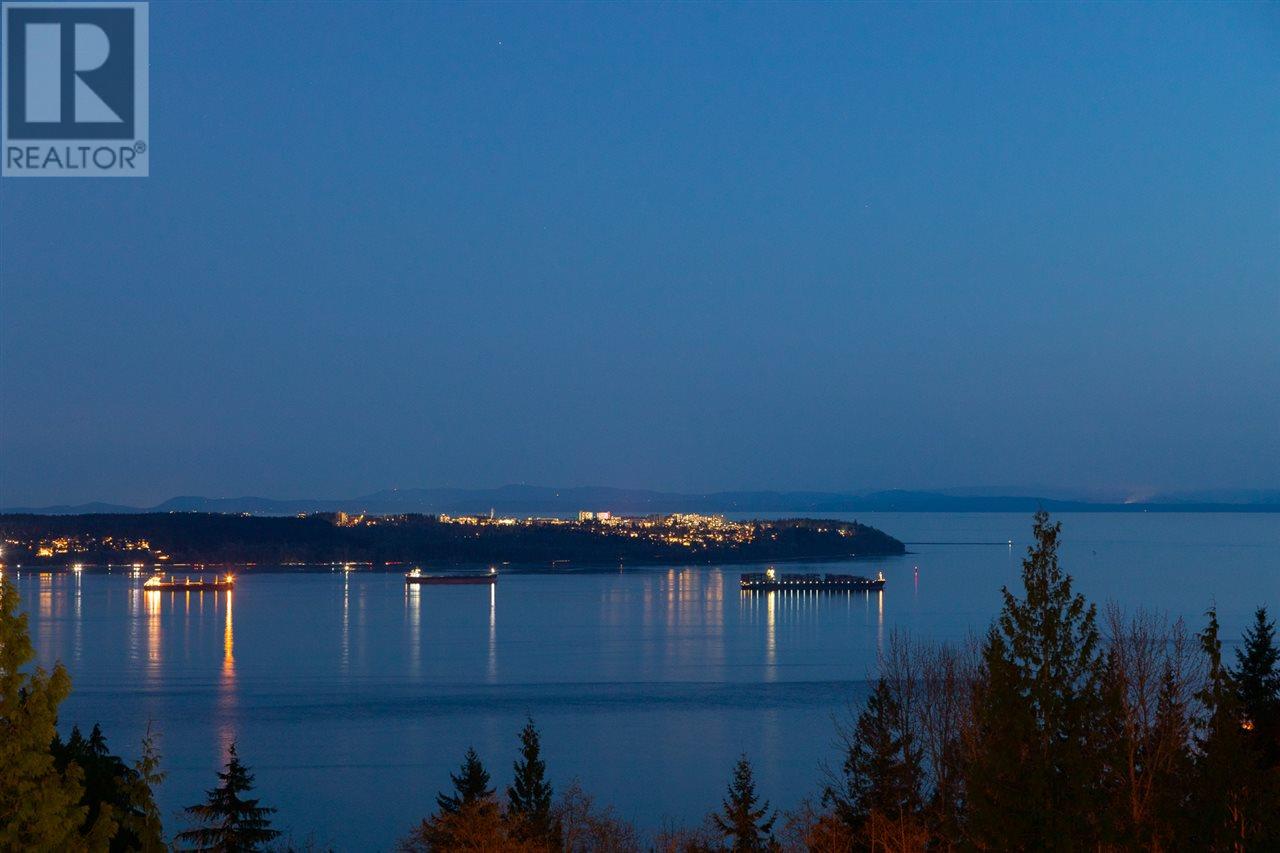 3008 BURFIELD PLACE|West Vancouver, British Columbia V7S0A9