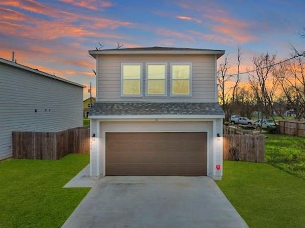 7950 Blue St, Houston, TX 77028