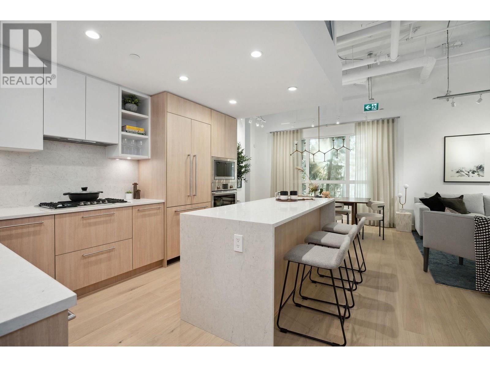 140 2050 GLENAIRE DRIVE|North Vancouver, British Columbia V0V0V0