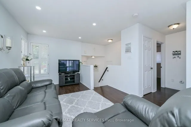 Additional image 14 of 59 Springview Dr