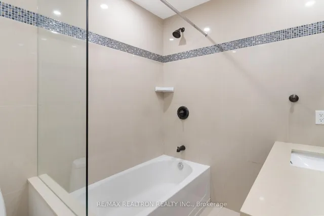 Additional image 29 of 44 Caracas Rd