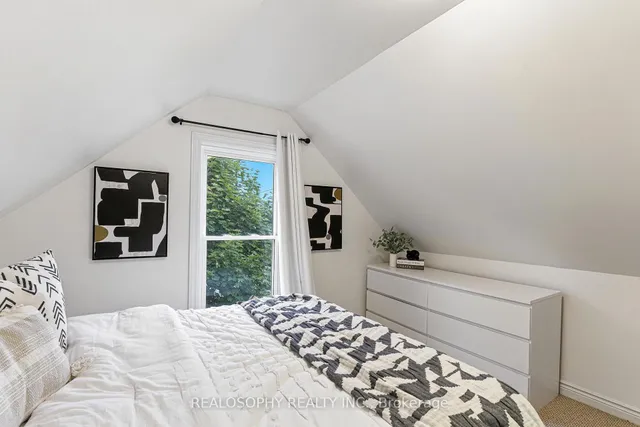 Additional image 32 of 236 Cope St