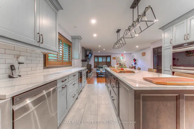 Additional image 16 of 310 Cavendish Dr