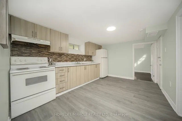 Additional image 36 of 3777 Woodruff Cres