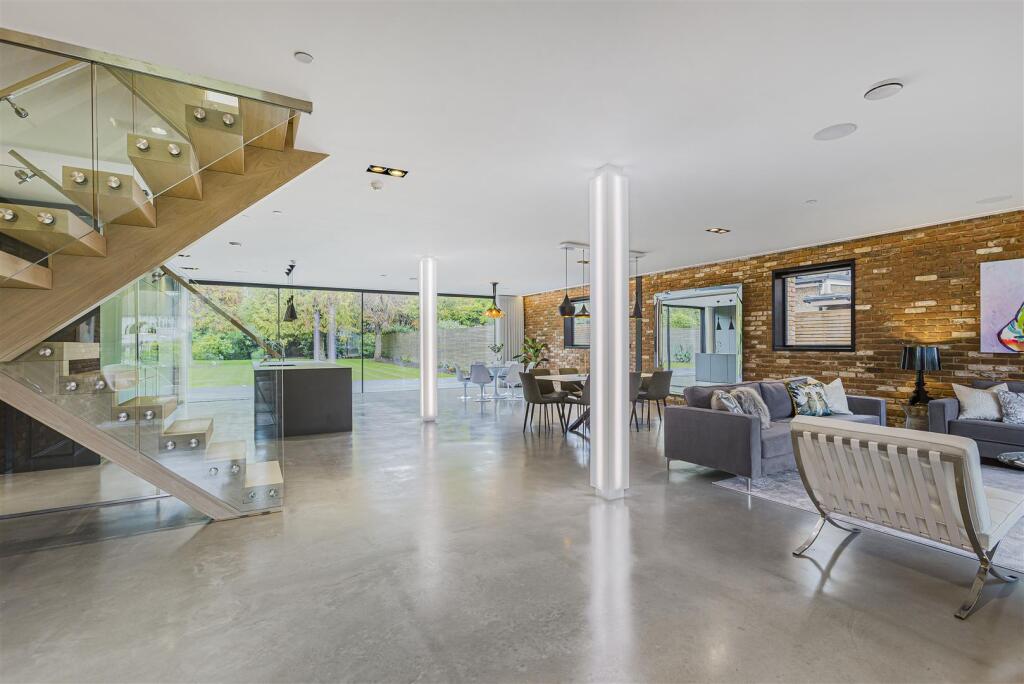 Additional image 3 of Pine Grove, Brookmans Park, Hatfield