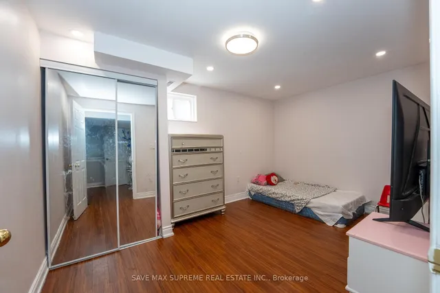 Additional image 40 of 4 Ozark Crt