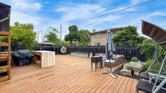 Additional image 31 of 253 Searle Ave