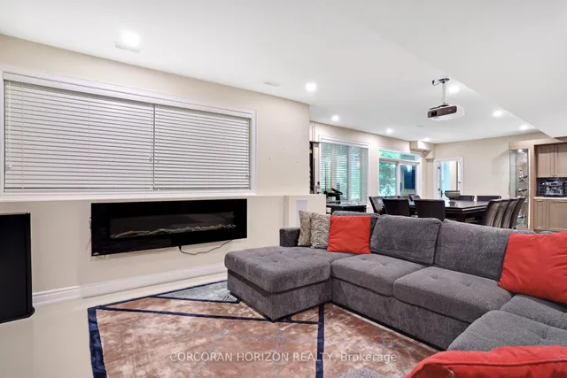 Additional image 40 of 258 Edgewater Cres Unit 8