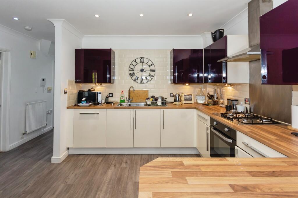 Additional image 3 of Oakhill Close, Birmingham