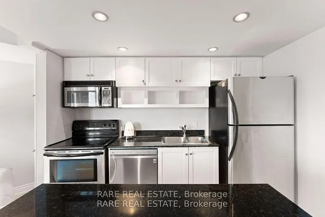 Additional image 3 of 8 York St Unit 911