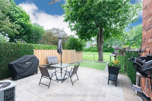 Additional image 44 of 18 Carl Cres