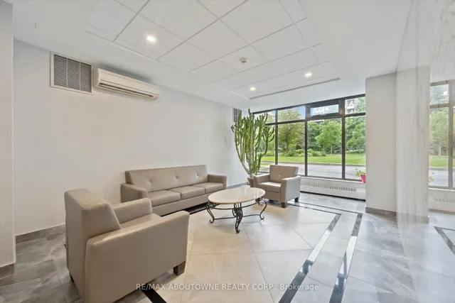 房产图片 4 - 多伦多南港街65号1002单元