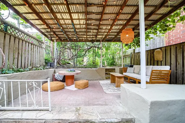 Additional image 29 of 482 Mcroberts Ave