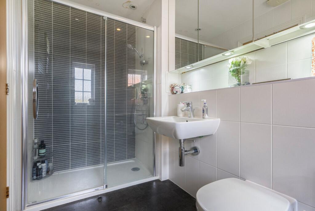 Additional image 11 of Mortimer Crescent, Kings Park, St. Albans, Hertfordshire, AL3