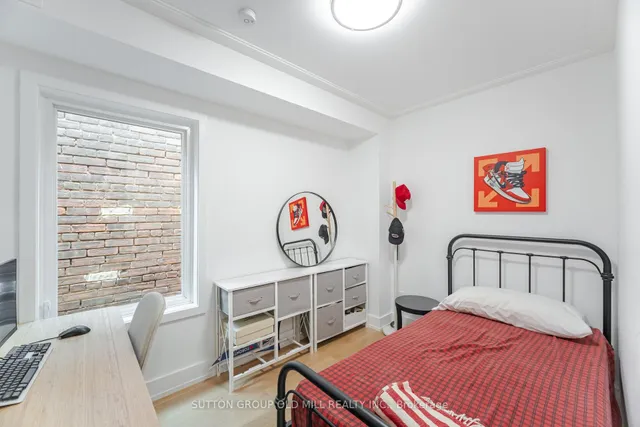 Additional image 10 of 87 Mackay Ave