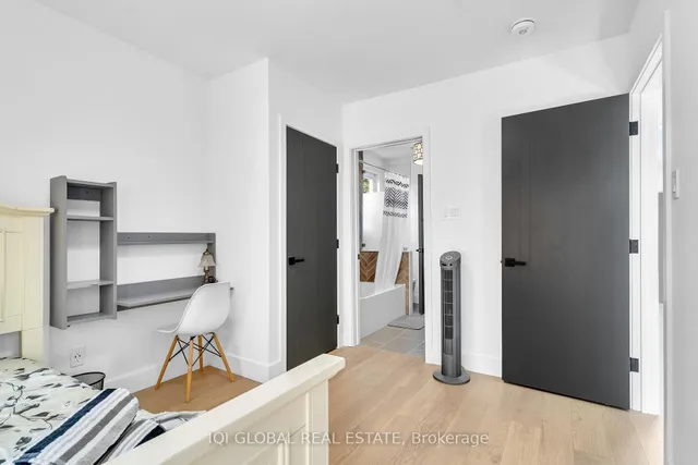 Additional image 32 of 47 Manderley Dr