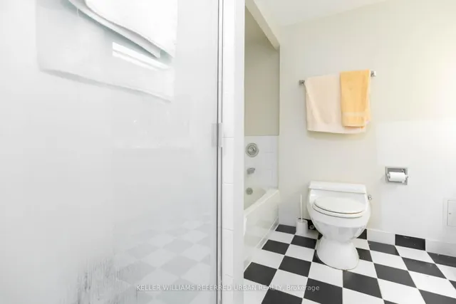 Additional image 19 of 77 Harbour Sq Unit 2910