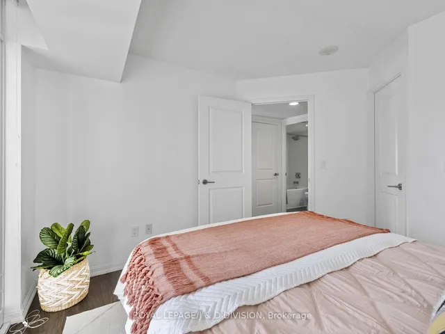 Additional image 18 of 65 East Liberty St Unit 1202