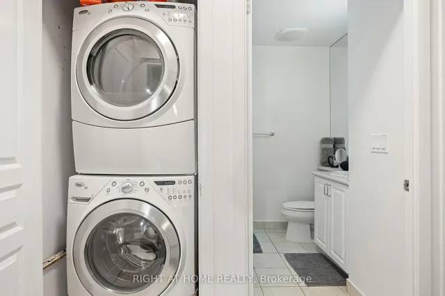 Additional image 20 of 18 Yonge St Unit 3602