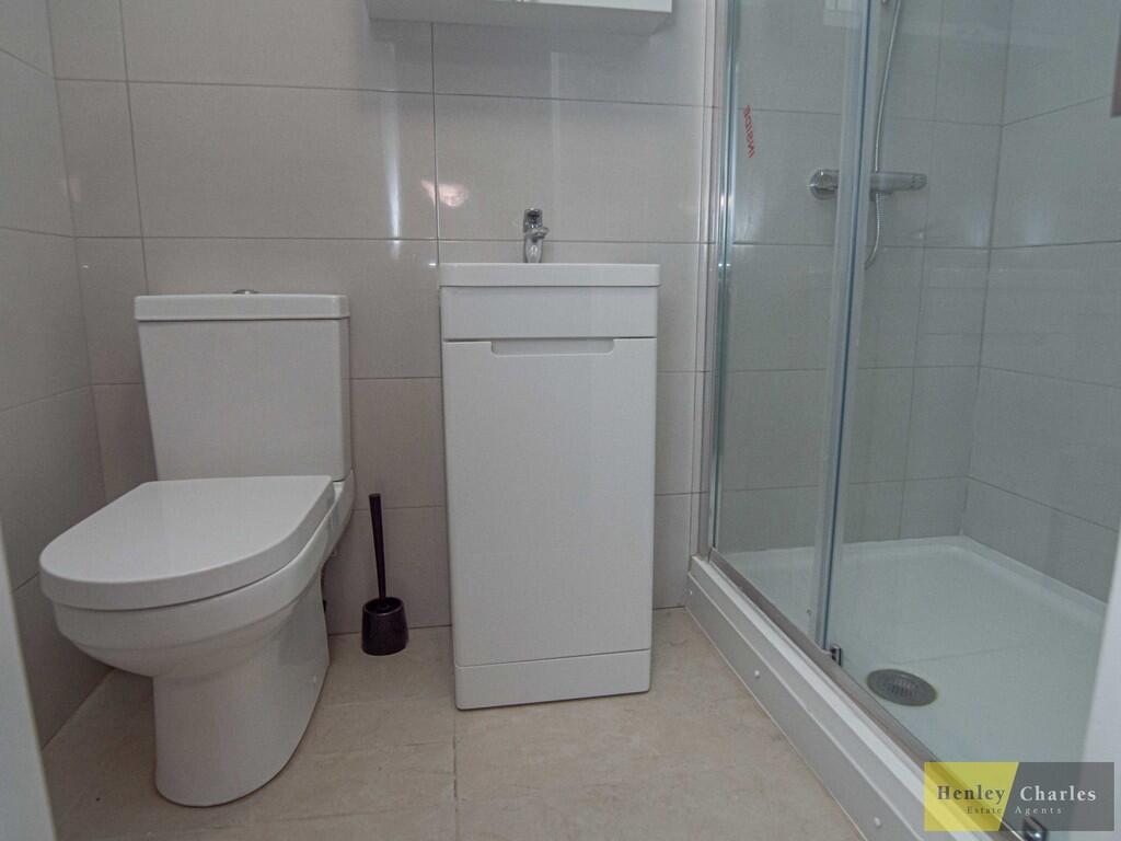 Additional image 9 of Room 1, 25 Endwood Court Road