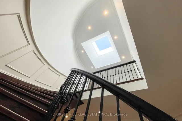 Additional image 19 of 98 Parkview Ave