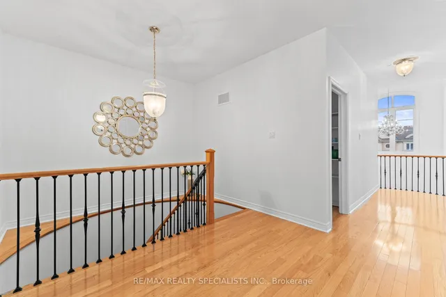 Additional image 38 of 6 Islington Dr