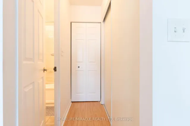 Additional image 22 of 1 Lee Centre Dr Unit 1506