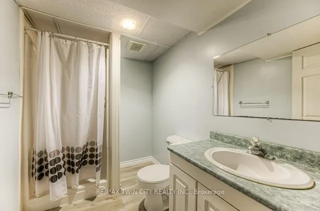 Additional image 37 of 44 Northmanor Cres