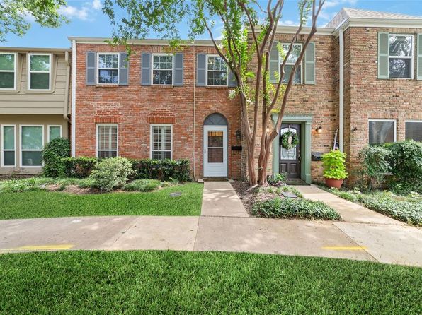1271 Country Place Dr, Houston, TX 77079
