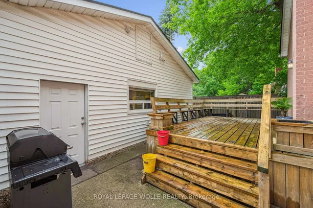 Additional image 29 of 854 Guelph St