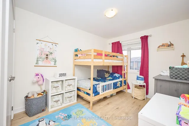 Additional image 16 of 590 North Service Rd Unit 105