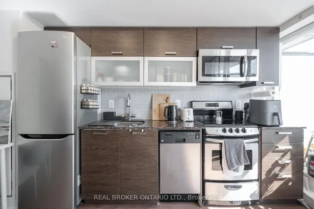 Additional image 6 of 36 Lisgar St Unit 908E